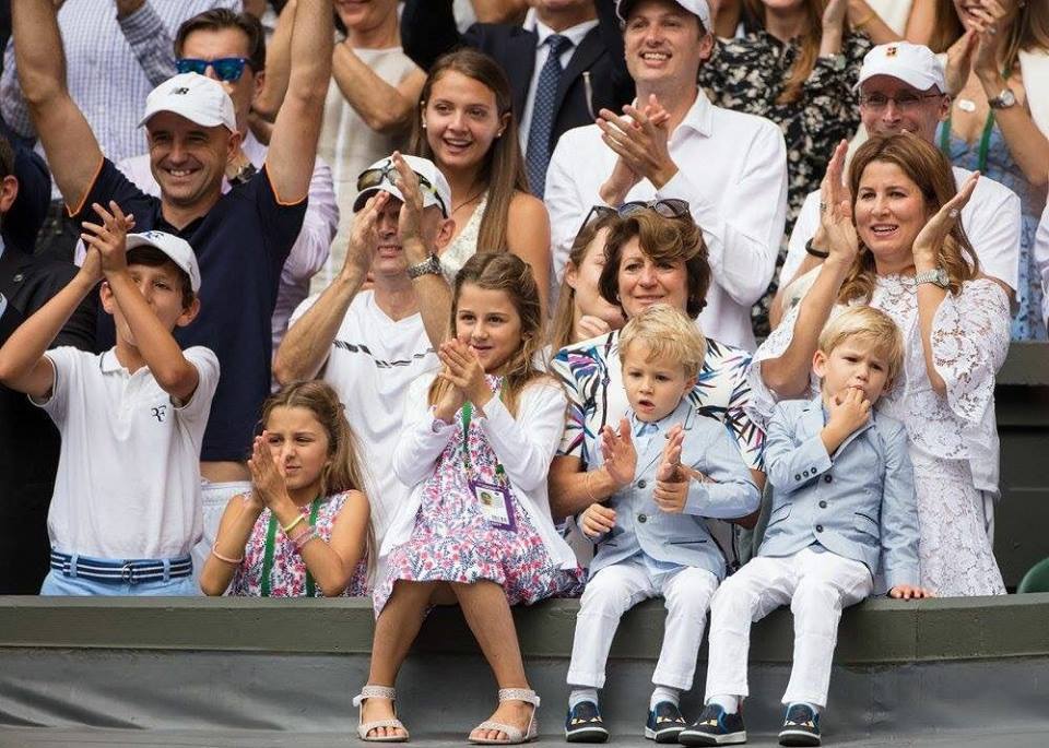 フェデラー ミルカ ロジャー・フェデラーが全豪オープンを欠場するのは妻が検疫隔離に反対したためだった。豪テニス協会関係者が語る